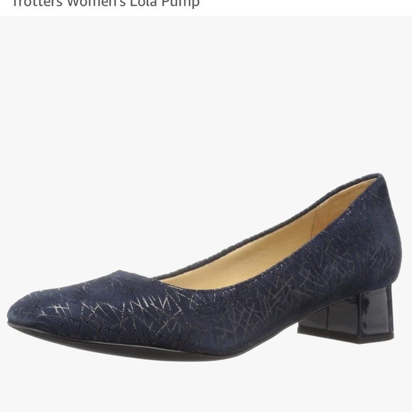 Trotters Womens Lola Navy Graphic Embossed Leather Pumps/Heels Size 8.5 W - Picture 1 of 9